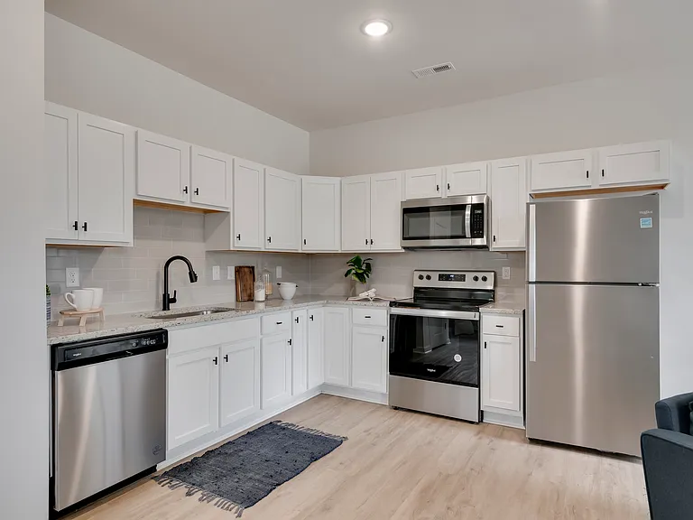 1301 N 30th St #B — Photo 8