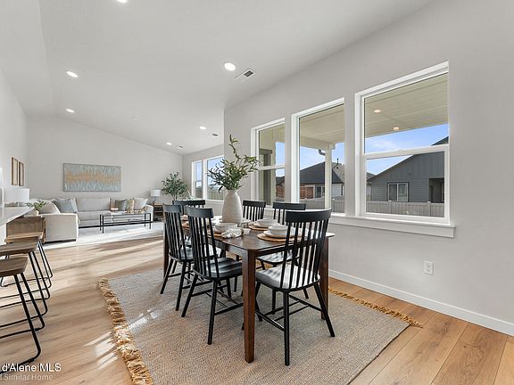 4th image of 6414 N Suncrest Ln