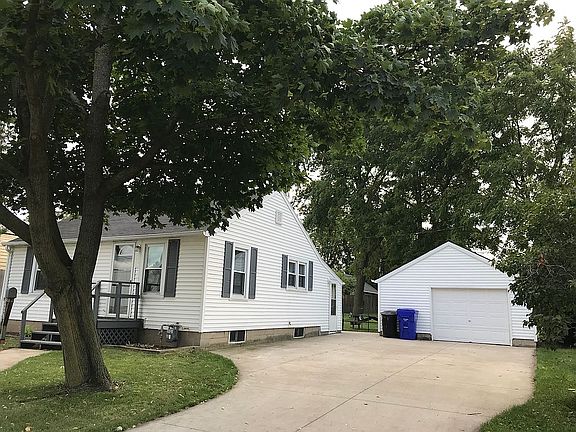 Side/driveway