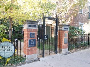 220 W Scott St APT G, Chicago, IL