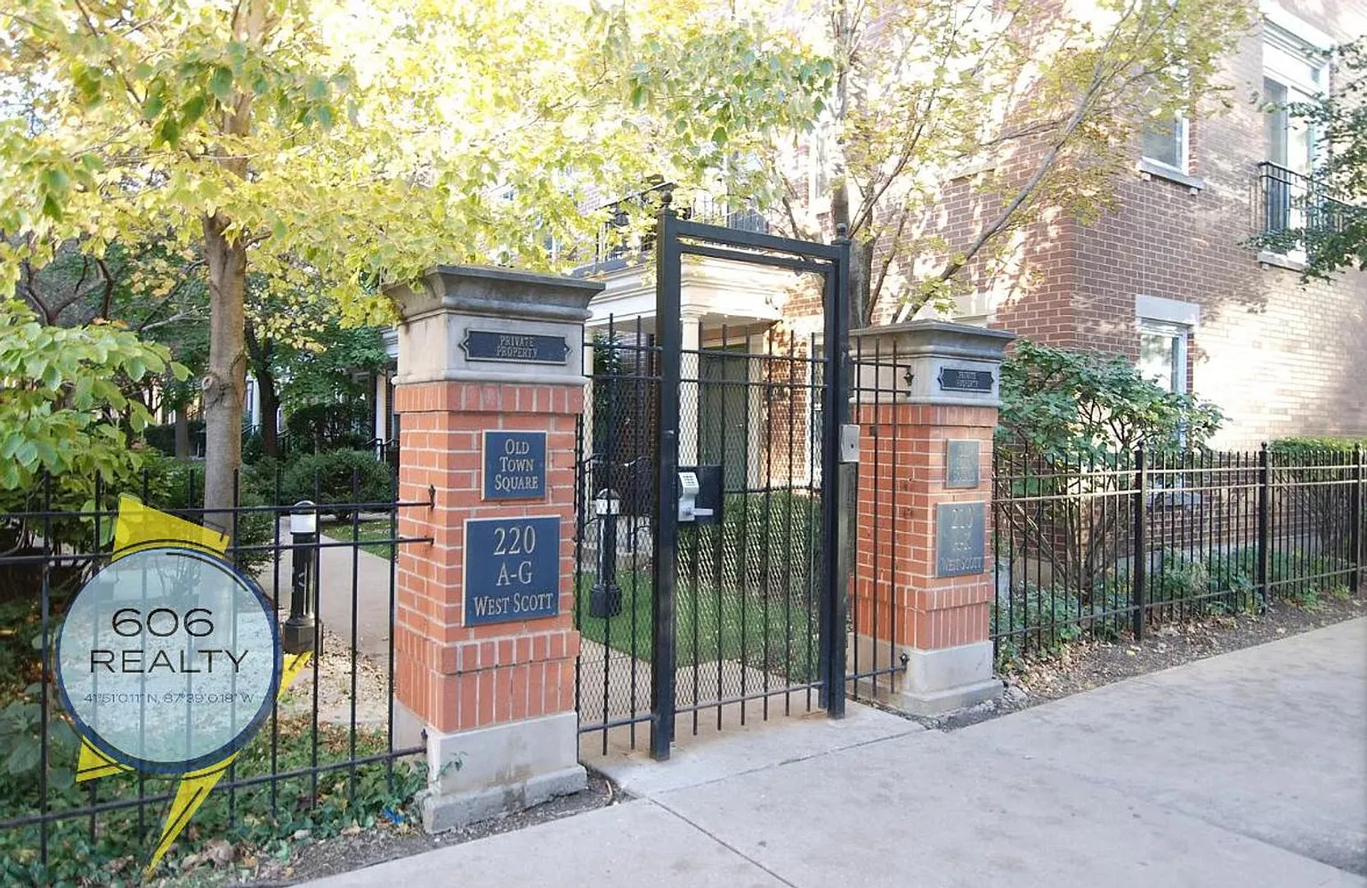 220 W Scott St APT G photo 1