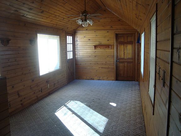 4th image of 301 Channahon St