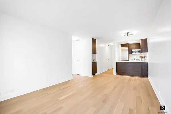 Rented by R New York | media 3