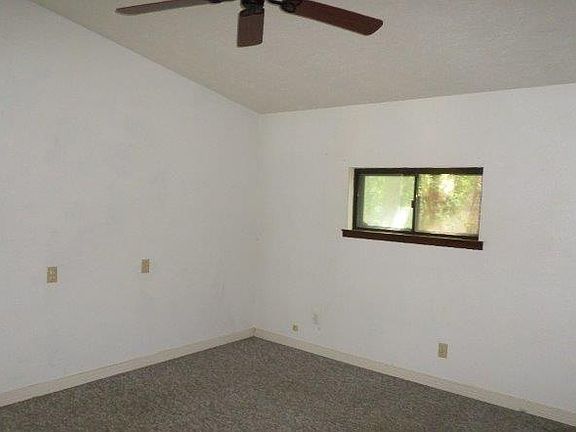 5th image of 3434 Elm St