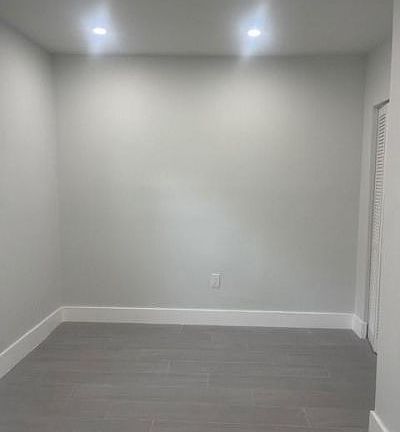 5th image of 12322 NE 6th Ave #3