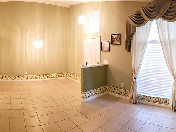 4th image of 503 Somerstone Dr