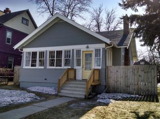 614 S 4th St, Grand Forks, ND 58201