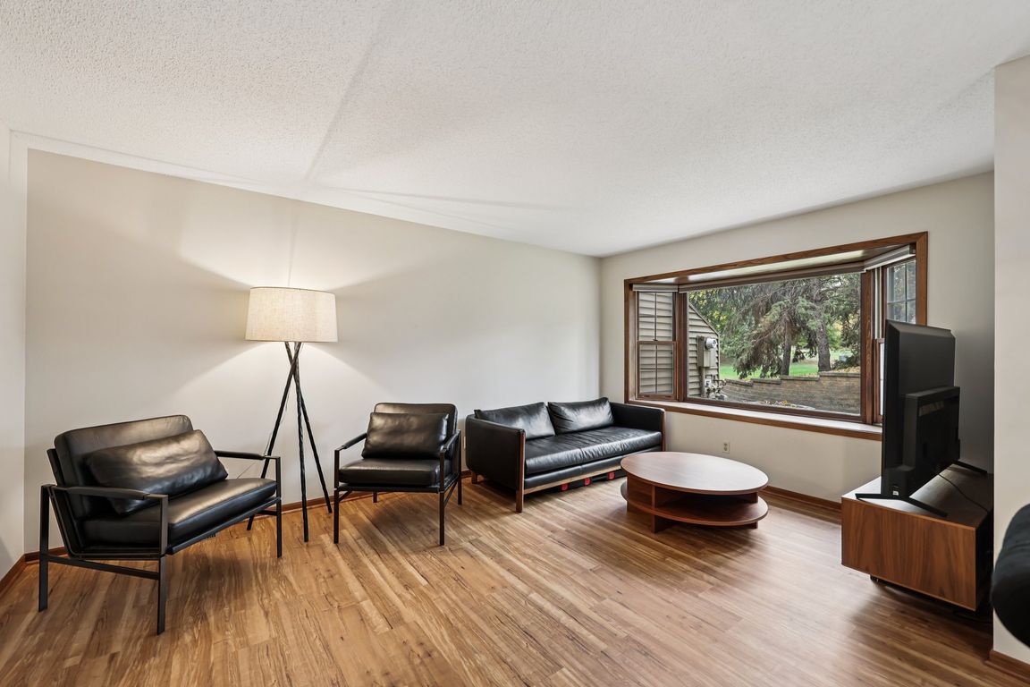 next background image