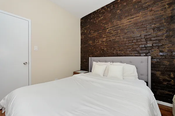 Rented by Furnished Habitat | media 22