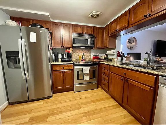 3rd image of 130 Cameron St #109