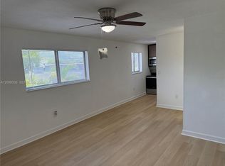 180 NE 71st St APT 10, Miami, FL 33138