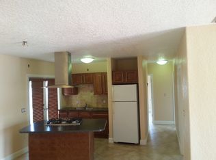 631 E 37th St, Hialeah, FL 33013