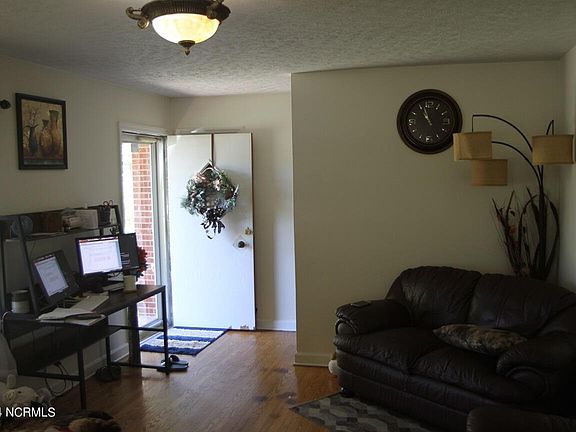 3rd image of 213 E Swanzy Street
