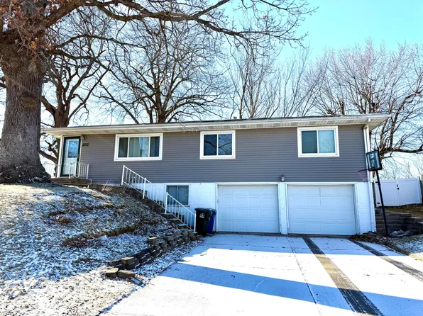 2310 Forest Pkwy, Muscatine, IA 52761