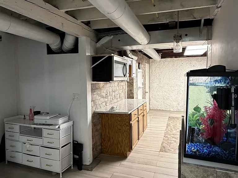 2035 Marquette St — Photo 3