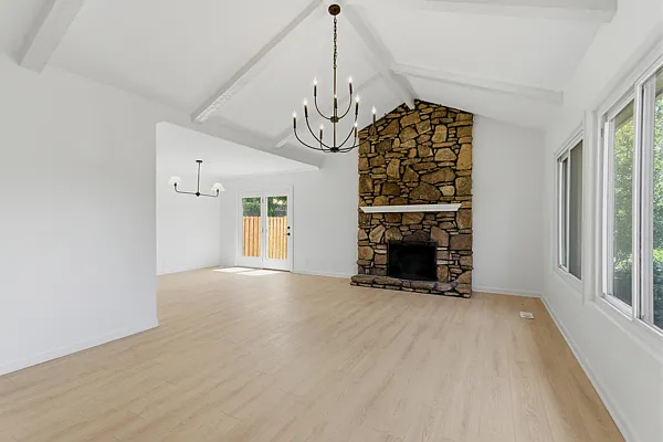 800 Williamsburg West Dr — Photo 5