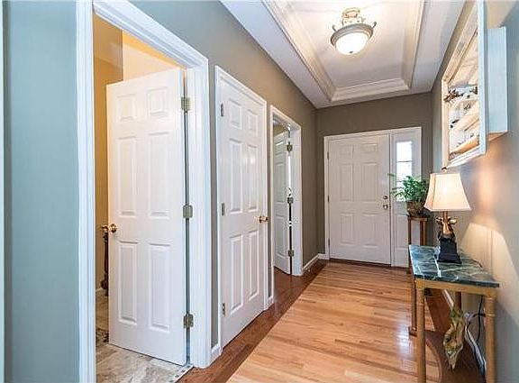 5th image of 145 Worthington Cir #13