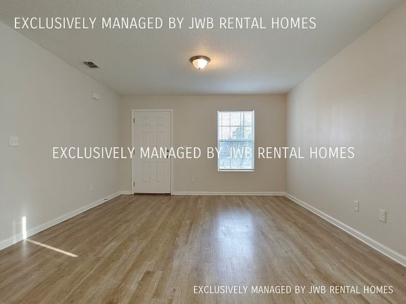 5th image of 812 Filmore Ln