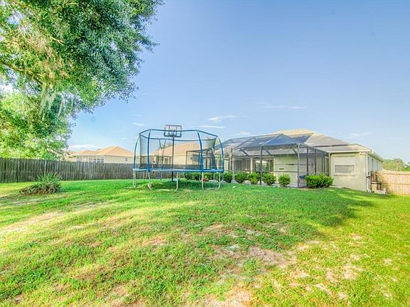 5th image of 7964 Oak Run Cir