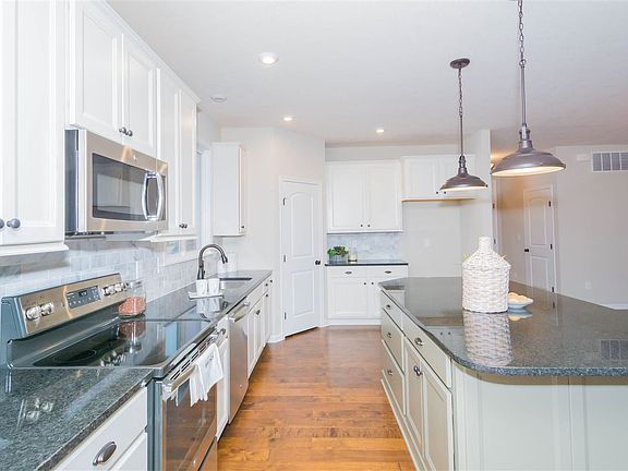4th image of 7357 Woodstone Ct