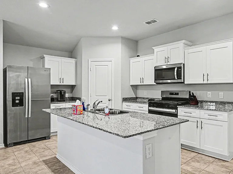 513 Bronze Cir W — Photo 8