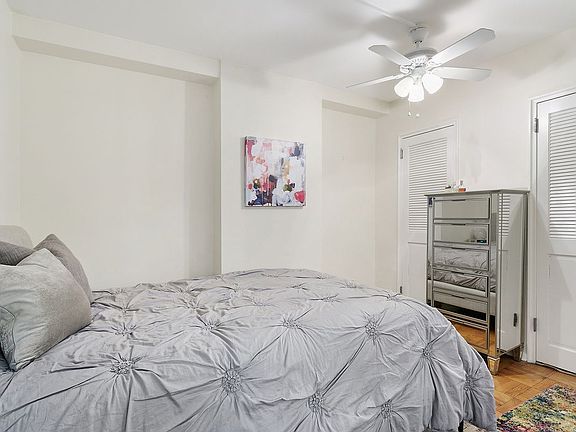 3rd image of 315 E 72nd St APT 1A