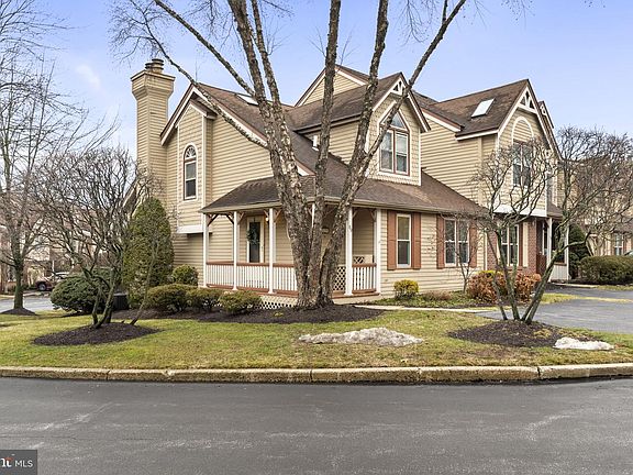 2nd image of 69 Main St