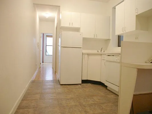 Rented by Glasser Realty LLC | media 22