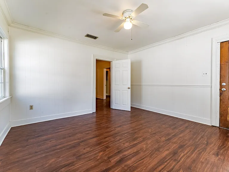 1105 Aime St — Photo 13
