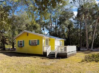 21 52nd St, Yankeetown, FL 34498