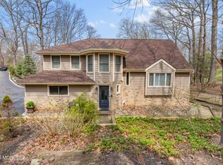 27 Bayview Ter, Highlands, NJ 07732