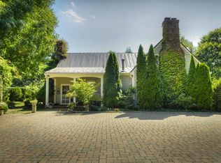 2583 Five Points Rd, Marshall, VA 20115