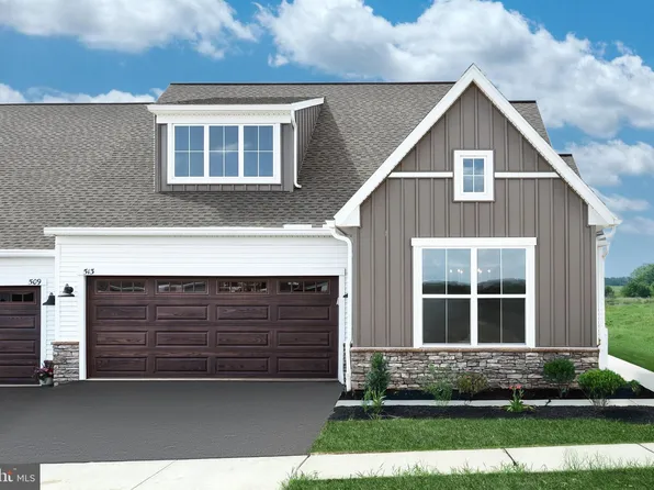 513 Stone Gate Blvd, Annville, PA 17003
