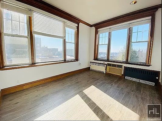 1st image of 106 8th Ave #3R