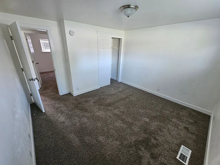 580 S 470 E #1 — Photo 20