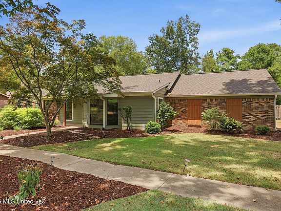 4th image of 612 Trailwood Dr