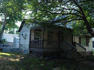 609 5th St, Jackson, MN 56143