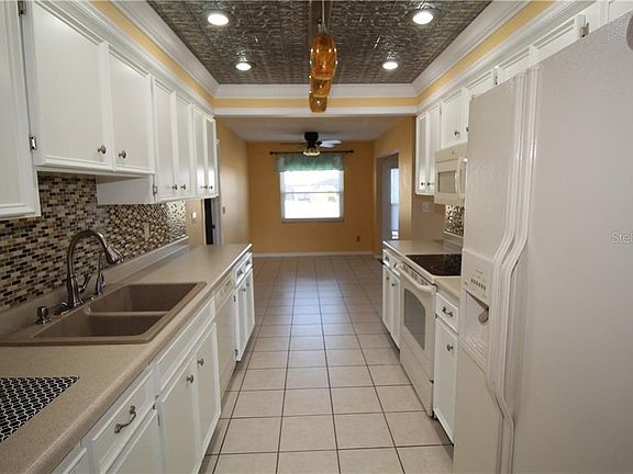 5th image of 309 Bryce Ct