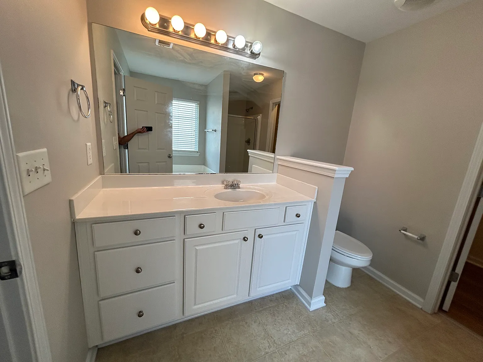 3 bed, 2000 sqft, $1,900 — Photo 2