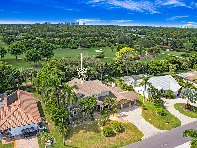 445 Palm River Blvd — Photo 33