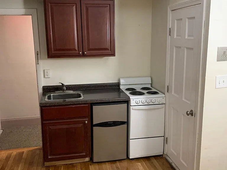 51 S Huntington Ave #305 — Photo 2