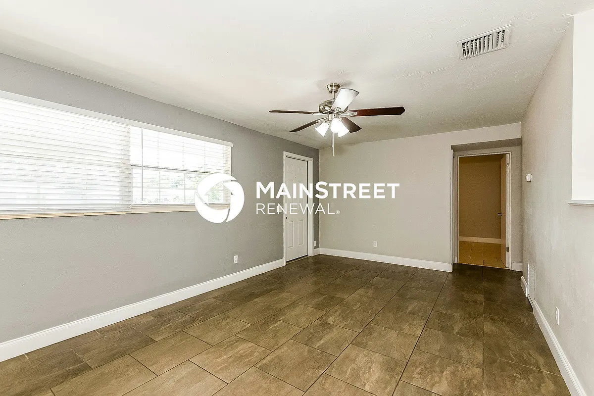 Living Room - 5820 21st St W