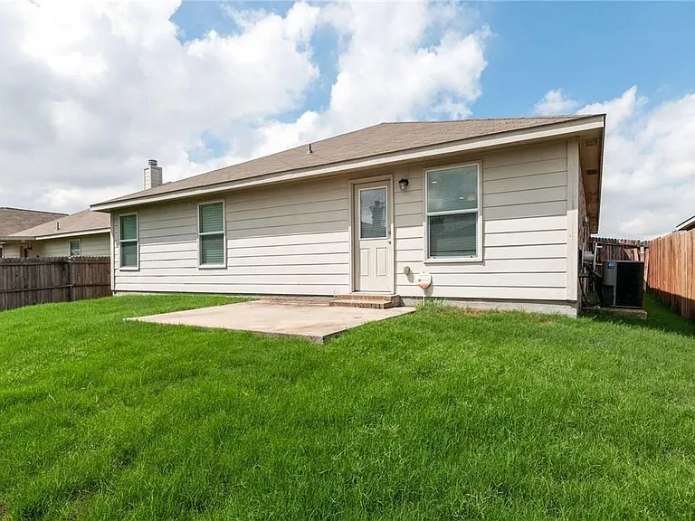 12728 Foxpaw Trl — Photo 25