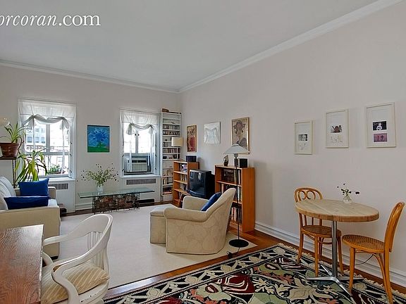 2nd image of 155 W 20th St APT 6C