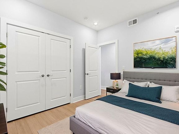 5th image of 4140 W Girard Ave #2