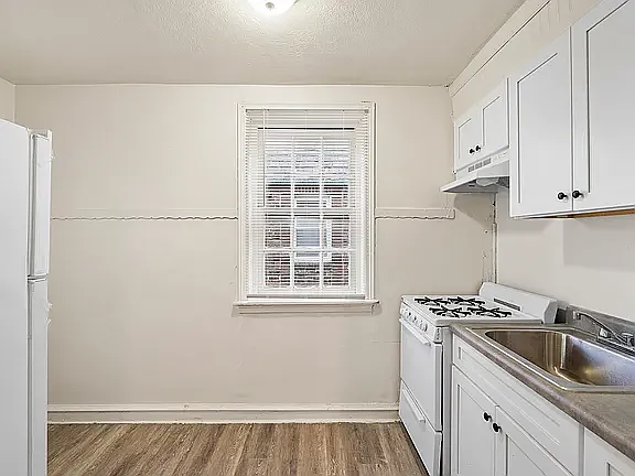 5742-5750 N Park Ave #5746B — Photo 3