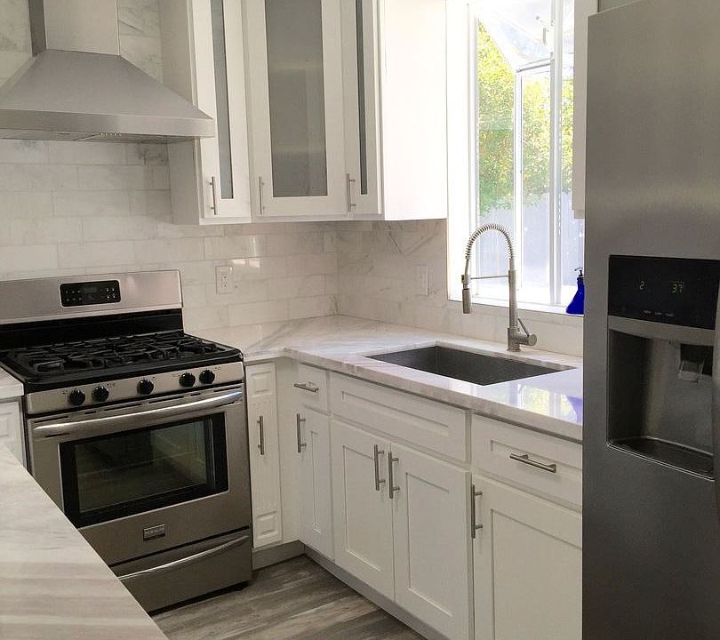 1st image of 75 Calvert Ave