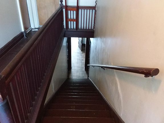4th image of 441 N Marengo Ave APT 3
