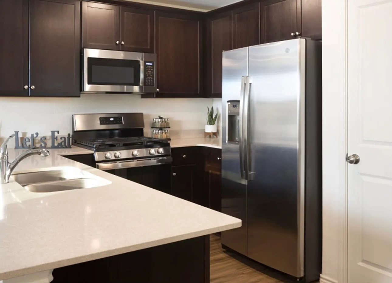 4 bed, 1879 sqft, $1,795 — Photo 4