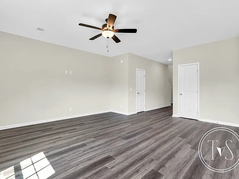200 Alcove Ct — Photo 5